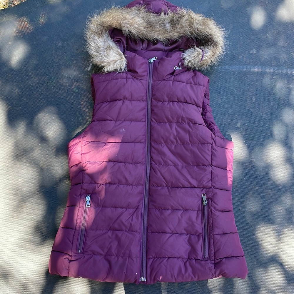 Banana Republic Vest Womens Medium Purple Faux Fur Hood Puffer Casual *